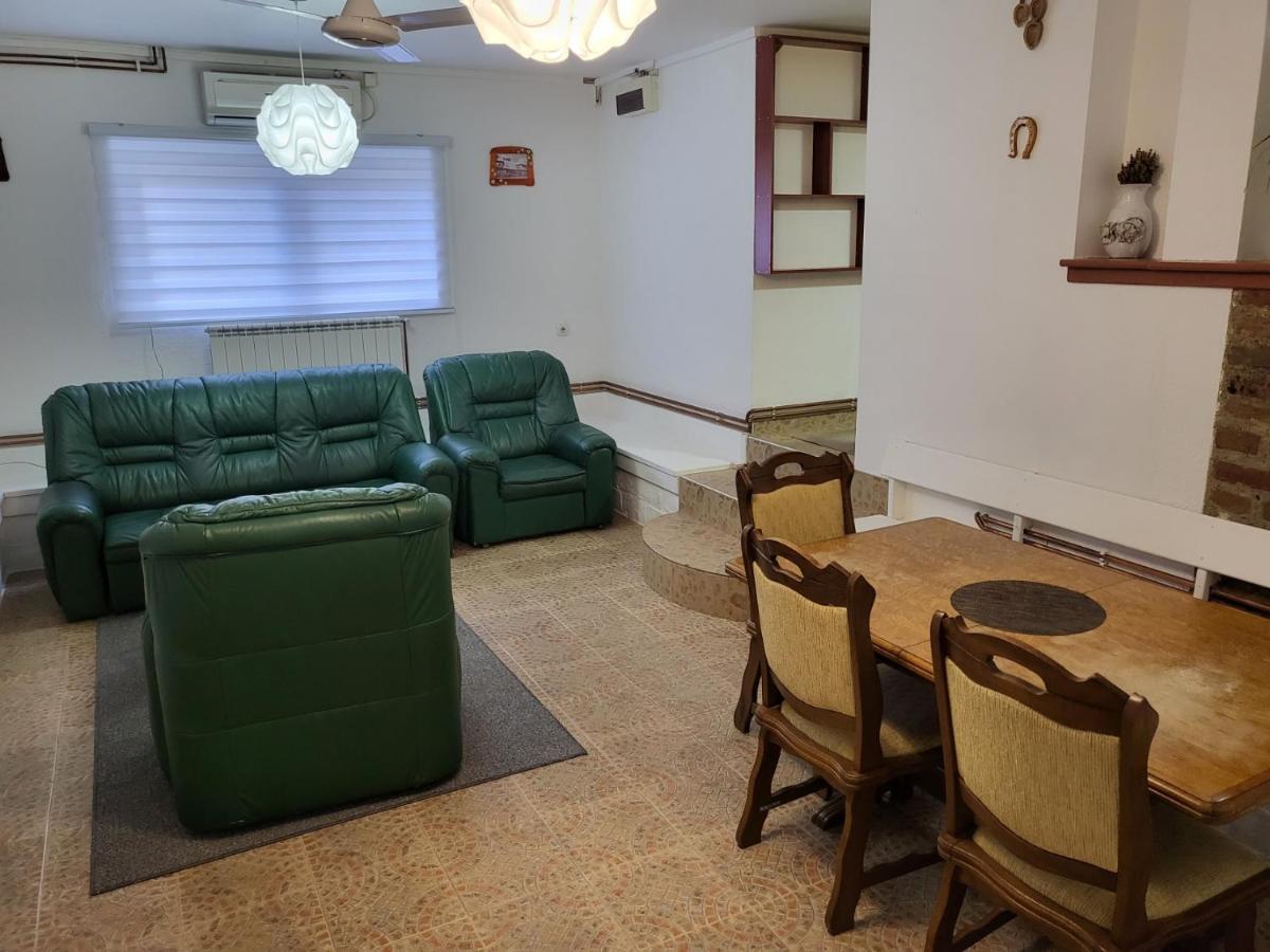 Dorsi Apartment Белград Екстериор снимка